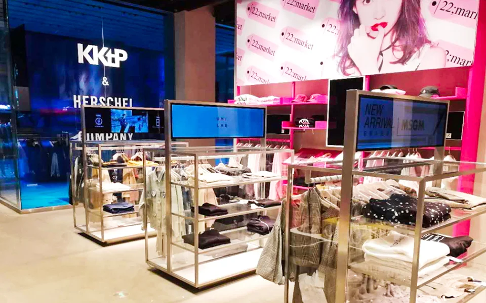 液晶条形屏 服装店1